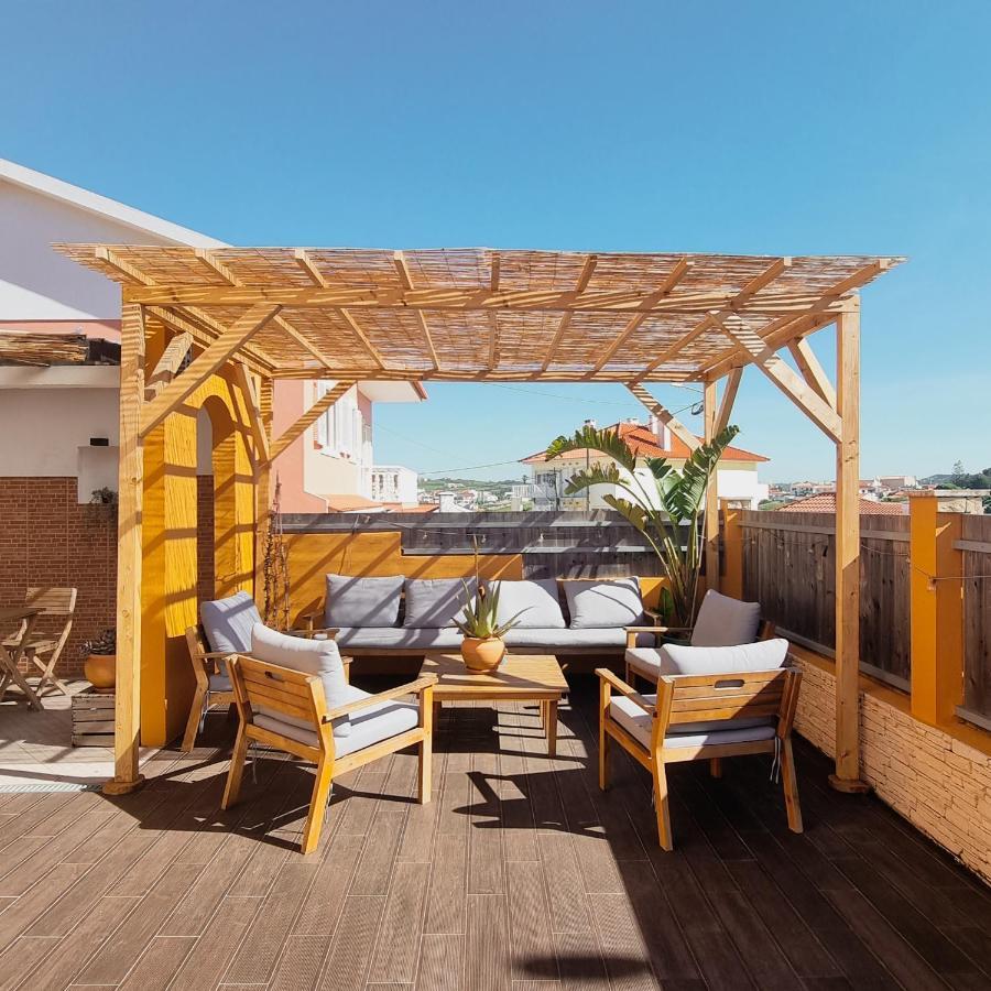 Tika Surf Camp Ericeira Hotell Carvoeira Exteriör bild